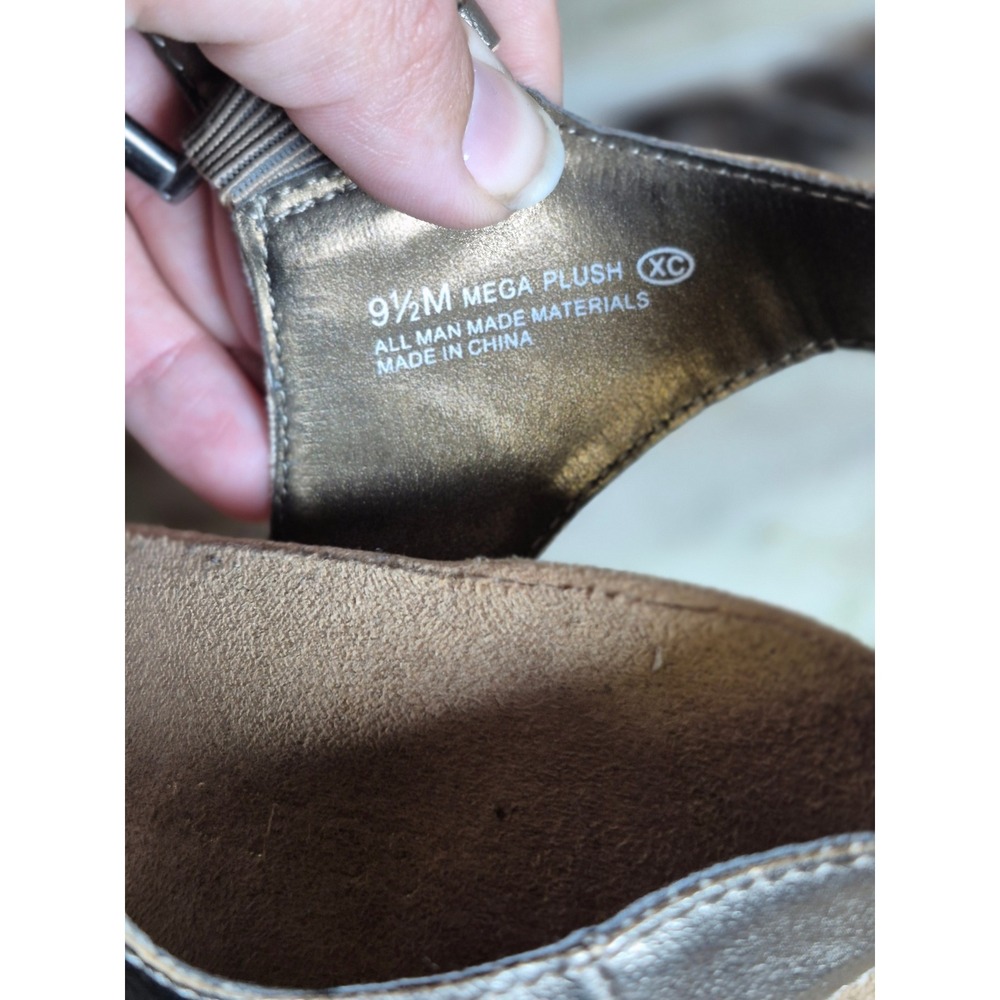 Aerosoles Mega Plush Bronze Metallic Cork Wedge Sandals Size 9.5M Vacation Boho - Picture 7 of 11
